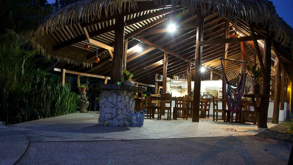 Hotel Suizo Loco Lodge & Resort Cahuita Eksteriør billede