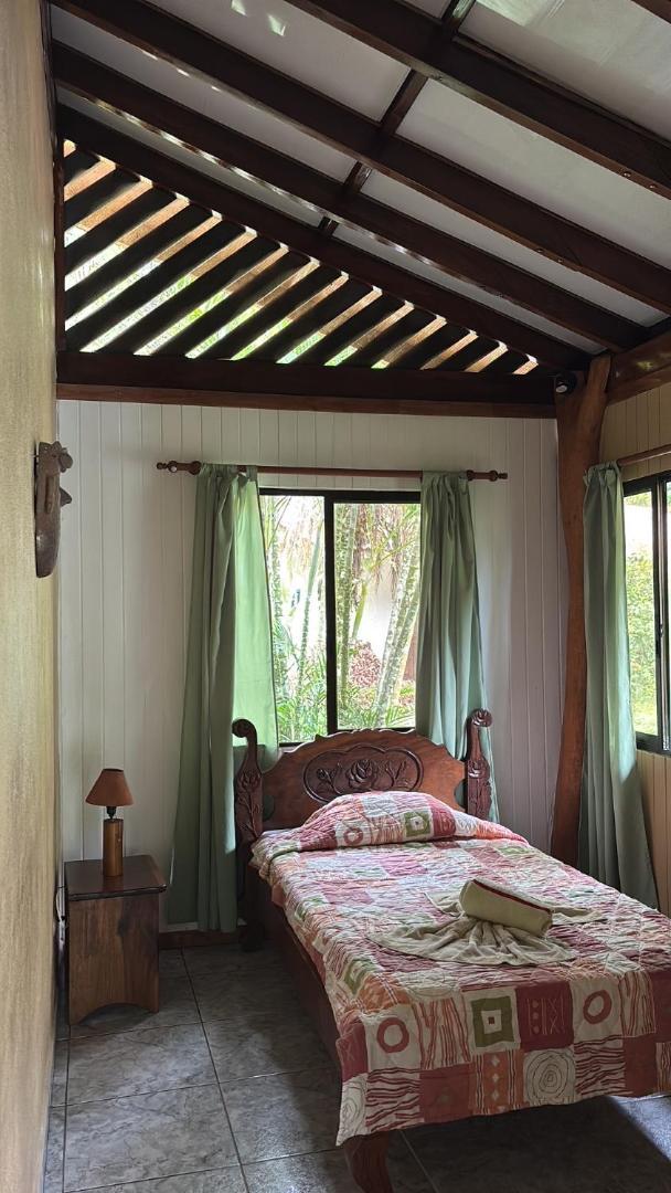 Hotel Suizo Loco Lodge & Resort Cahuita Eksteriør billede
