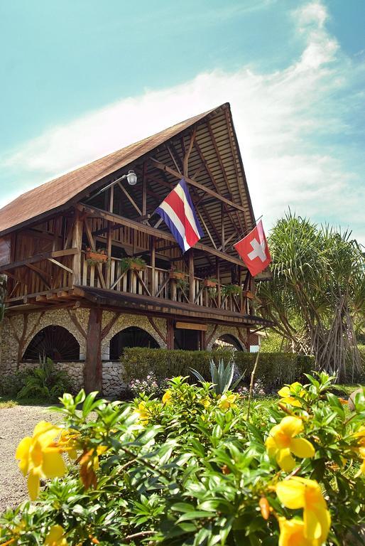 Hotel Suizo Loco Lodge & Resort Cahuita Eksteriør billede